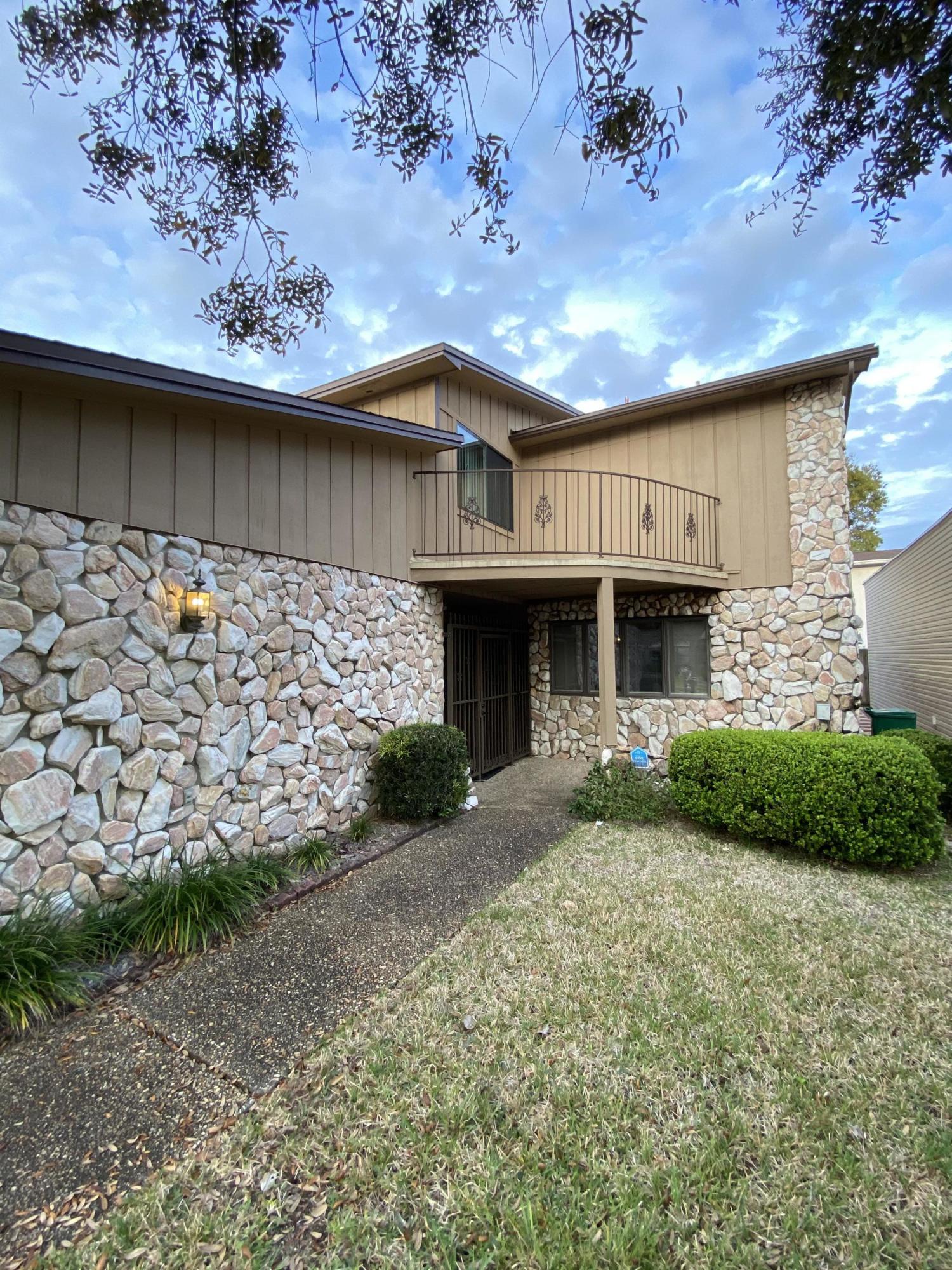 DONLABROOK GARDYNS - Residential