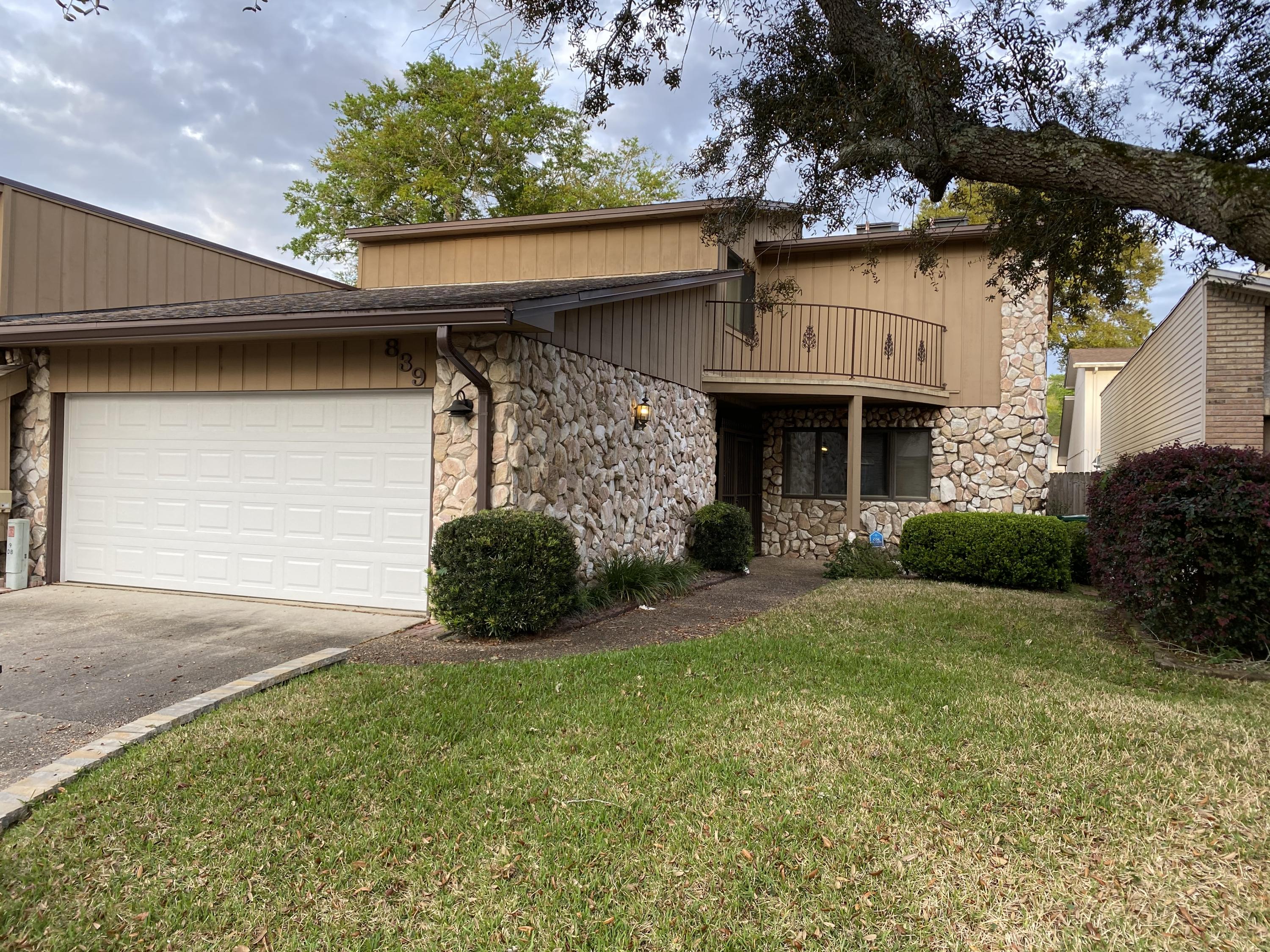 DONLABROOK GARDYNS - Residential
