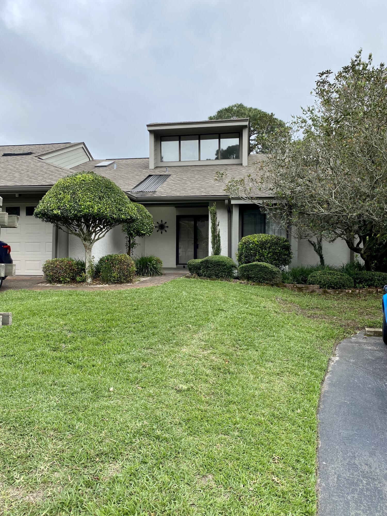 Available March 8! Pets Considered with Owner Approval!Welcome to 142 Gleneagles Drive in the charming town of Niceville, FL. This delightful townhome offers a comfortable and convenient living experience. Located in the desirable Gleneagles HOA, this house boasts a modern kitchen with neutral cabinets and stainless steel appliances, perfect for those who love to cook and entertain. The breakfast nook provides a cozy space to enjoy your morning coffee or a quick meal. The spacious living room is ideal for relaxing and spending quality time with friends. With luxury vinyl plank flooring throughout, this home exudes a contemporary and stylish ambiance. The two bedrooms are generously sized, offering ample space for rest and relaxation. The beautifully updated bathrooms add a touch of