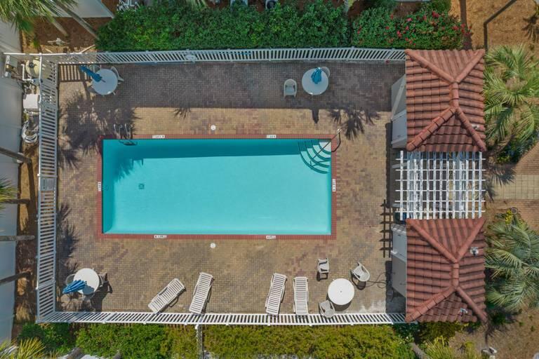 EMERALD WATERS VILLAGE - Residential