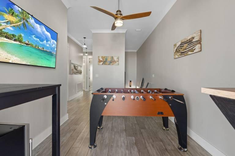 EMERALD WATERS VILLAGE - Residential