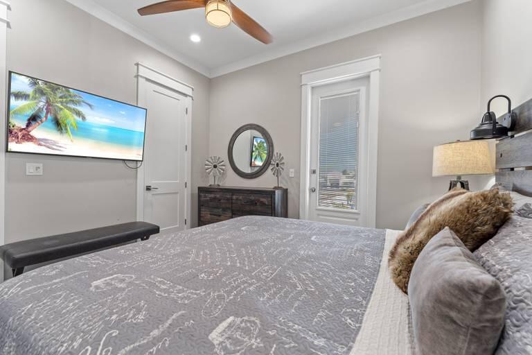 EMERALD WATERS VILLAGE - Residential