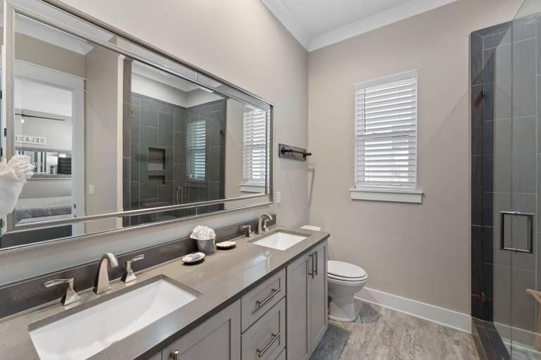 EMERALD WATERS VILLAGE - Residential