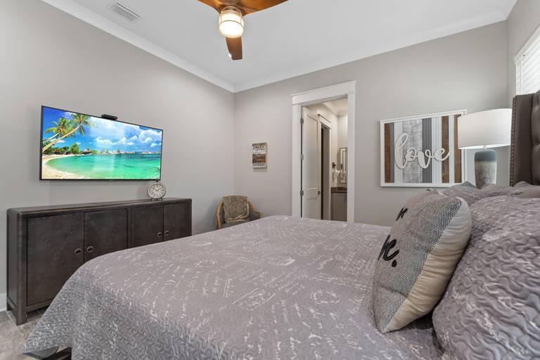 EMERALD WATERS VILLAGE - Residential