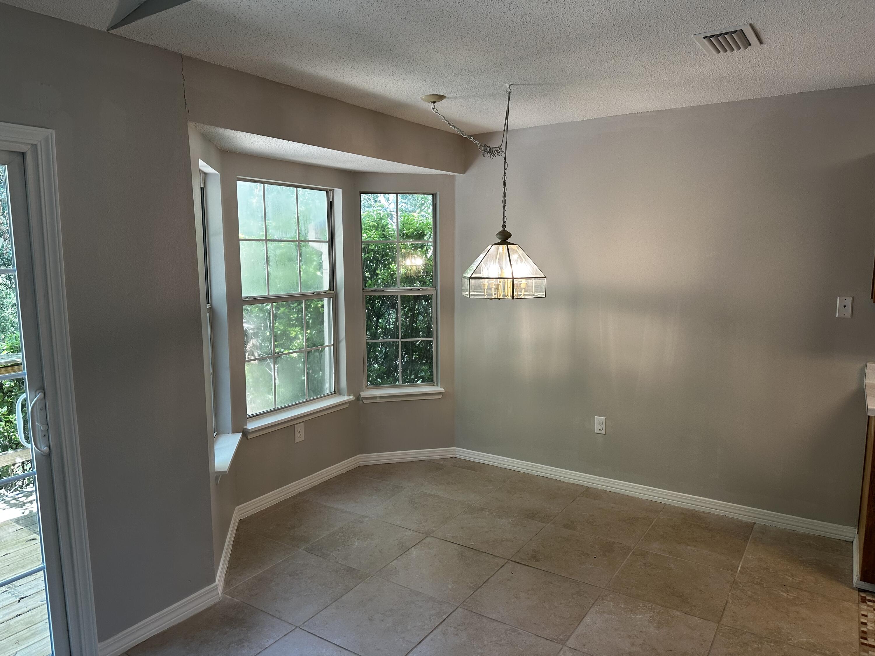 KINGS CROSSING PH 1 - Residential Lease