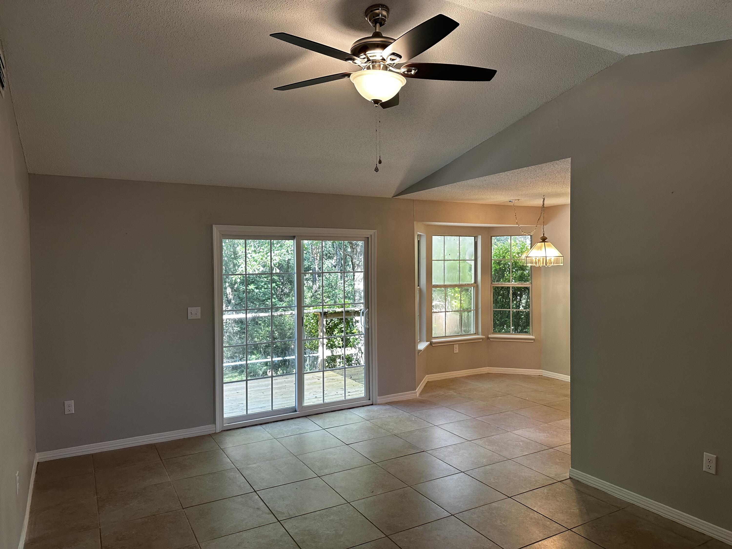 KINGS CROSSING PH 1 - Residential Lease