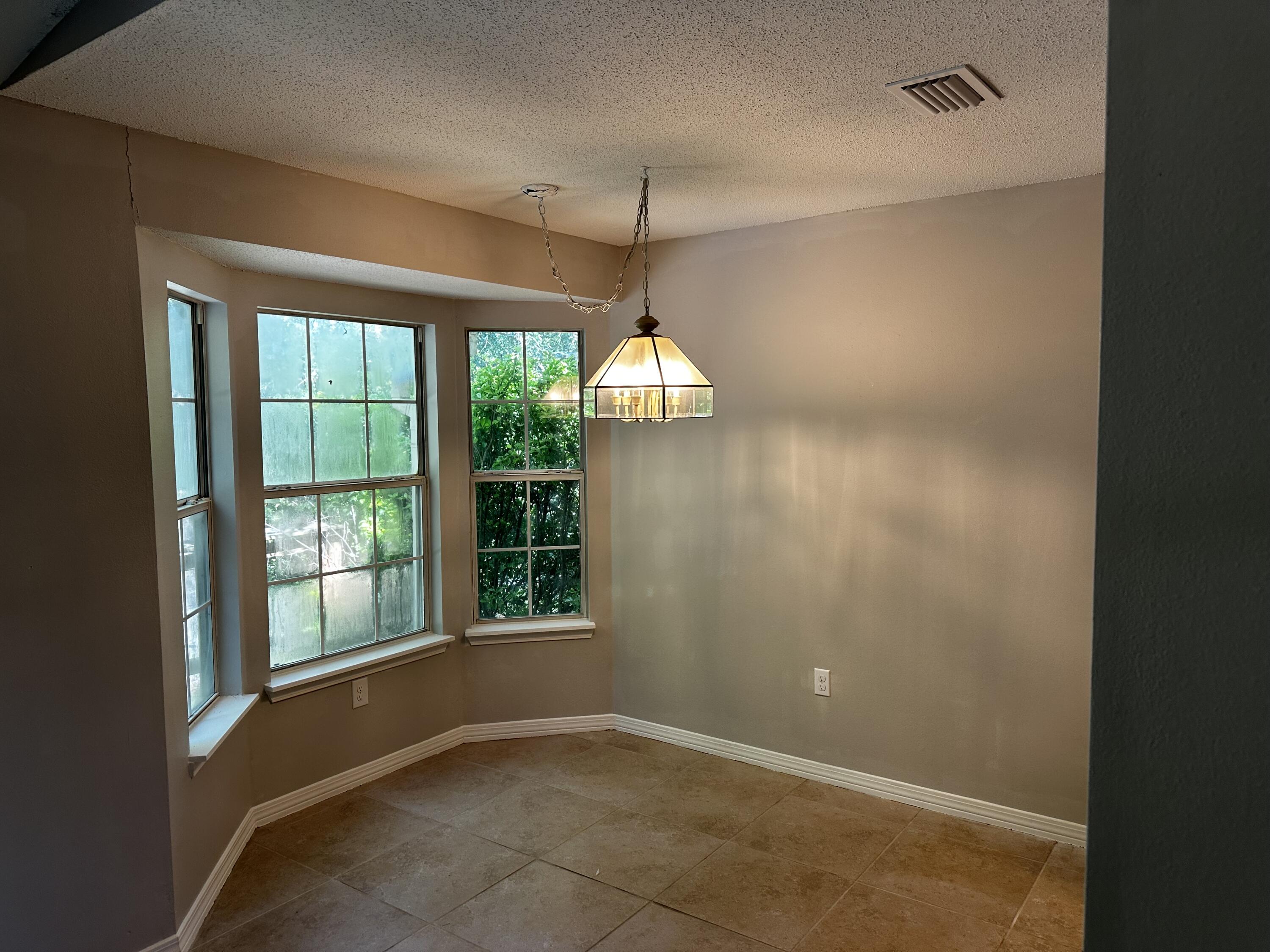 KINGS CROSSING PH 1 - Residential Lease