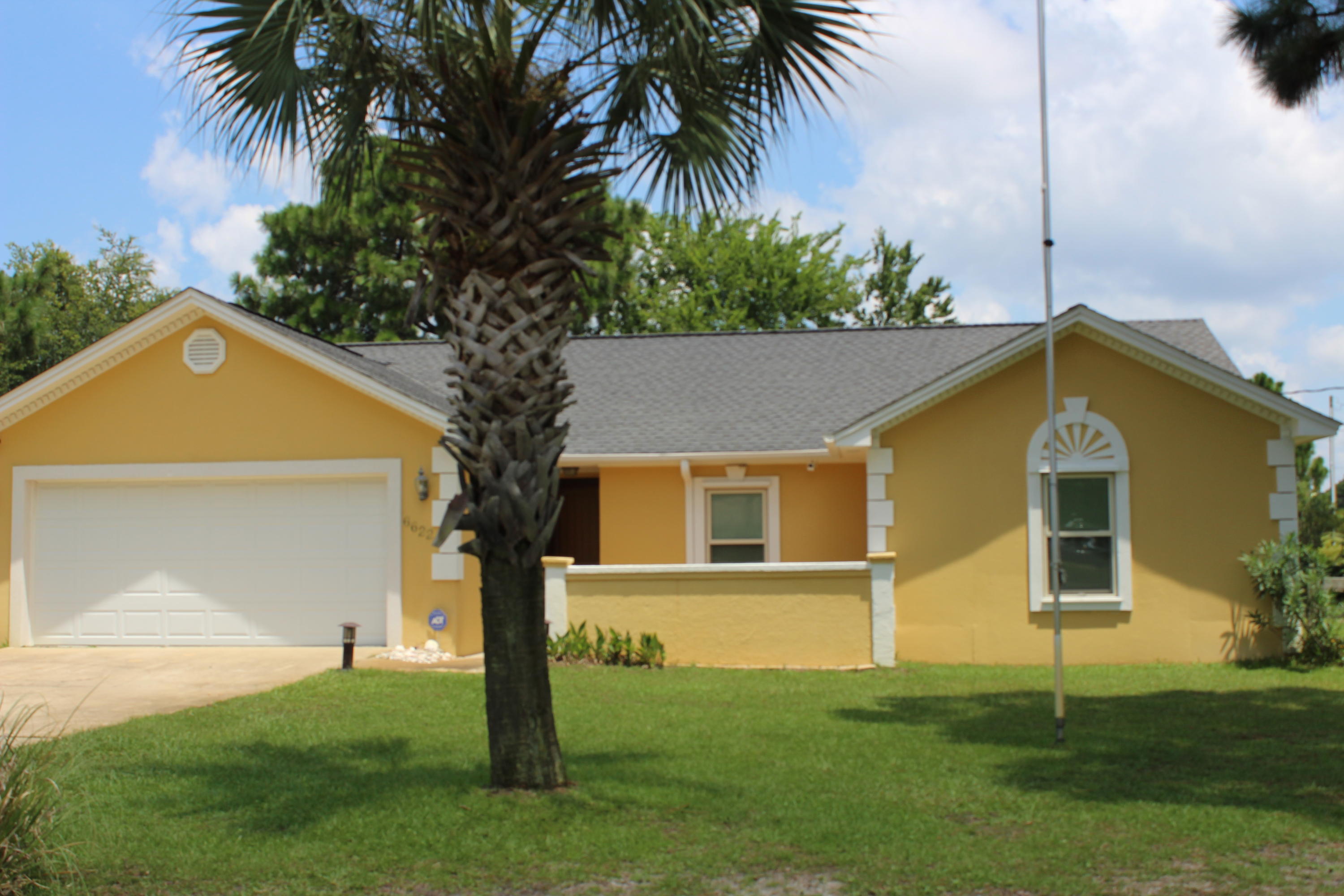 HOLLEY BY THE SEA - Residential