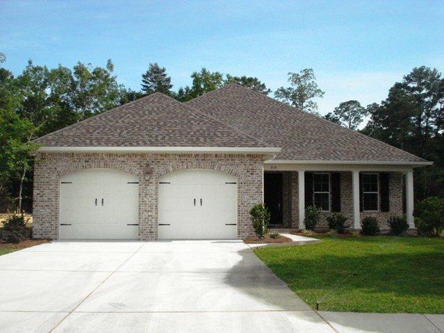 MAGNOLIA WOODS - Residential