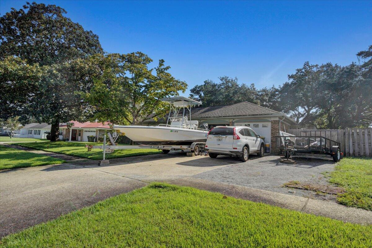 BAYOU WOODS 3RD ADDN - Residential