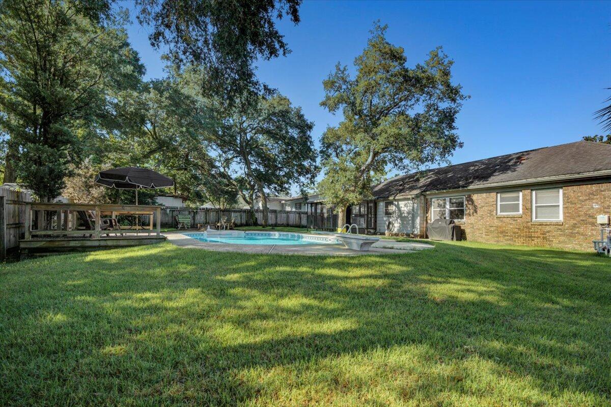 BAYOU WOODS 3RD ADDN - Residential