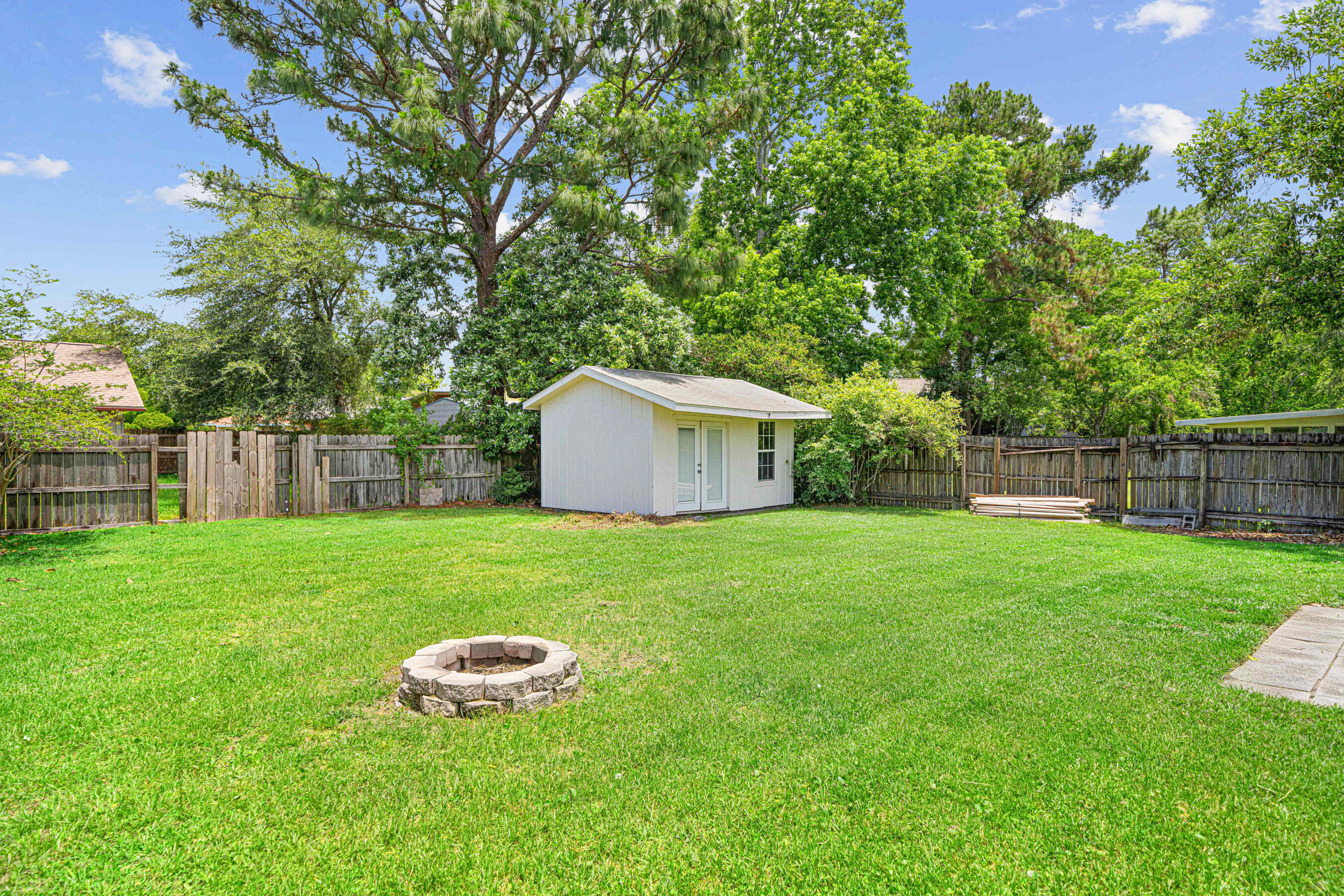 PINE MEADOWS 3RD - Residential