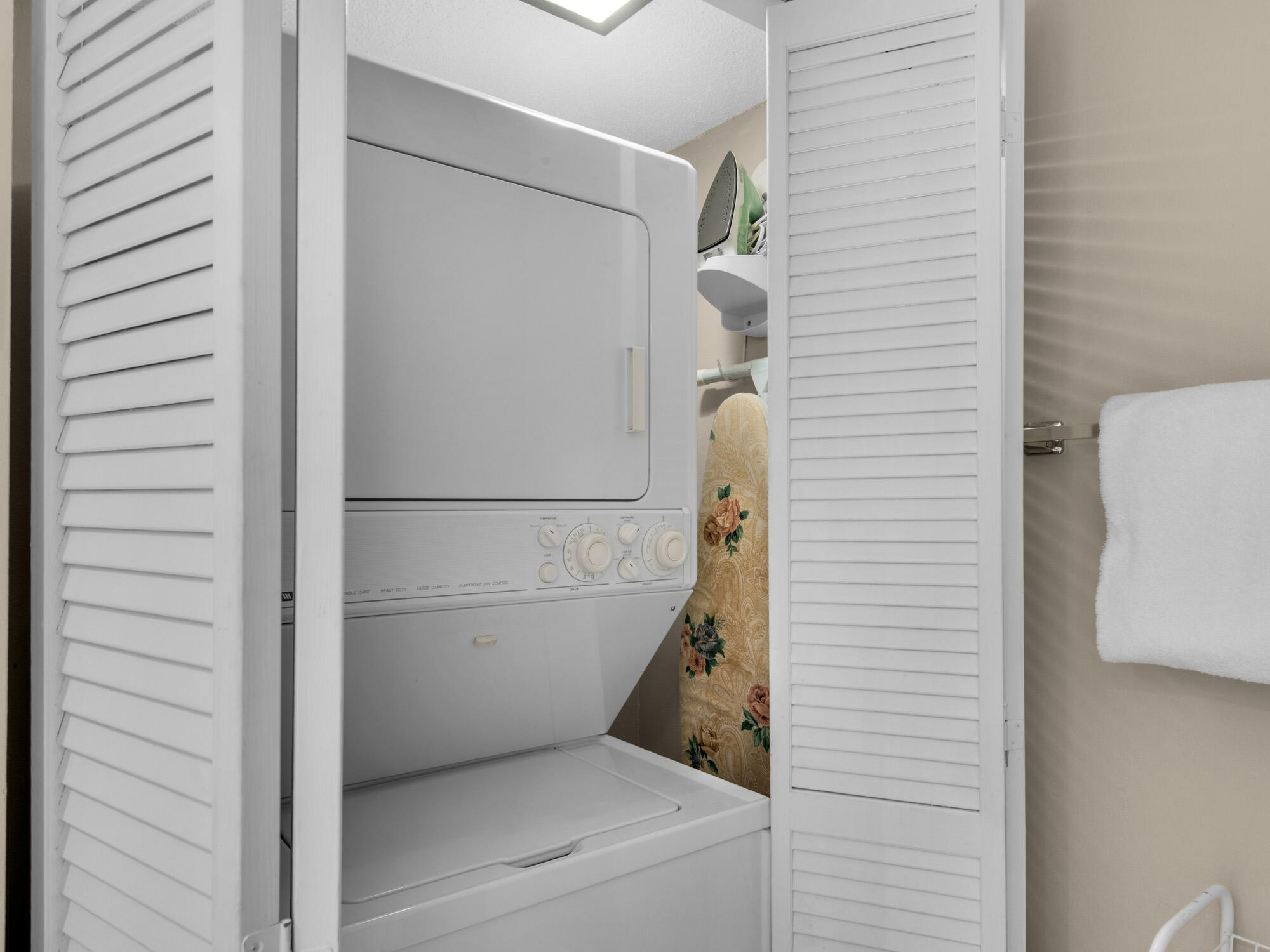 HIDDEN DUNES BEACH COTTAGES 1 - Residential