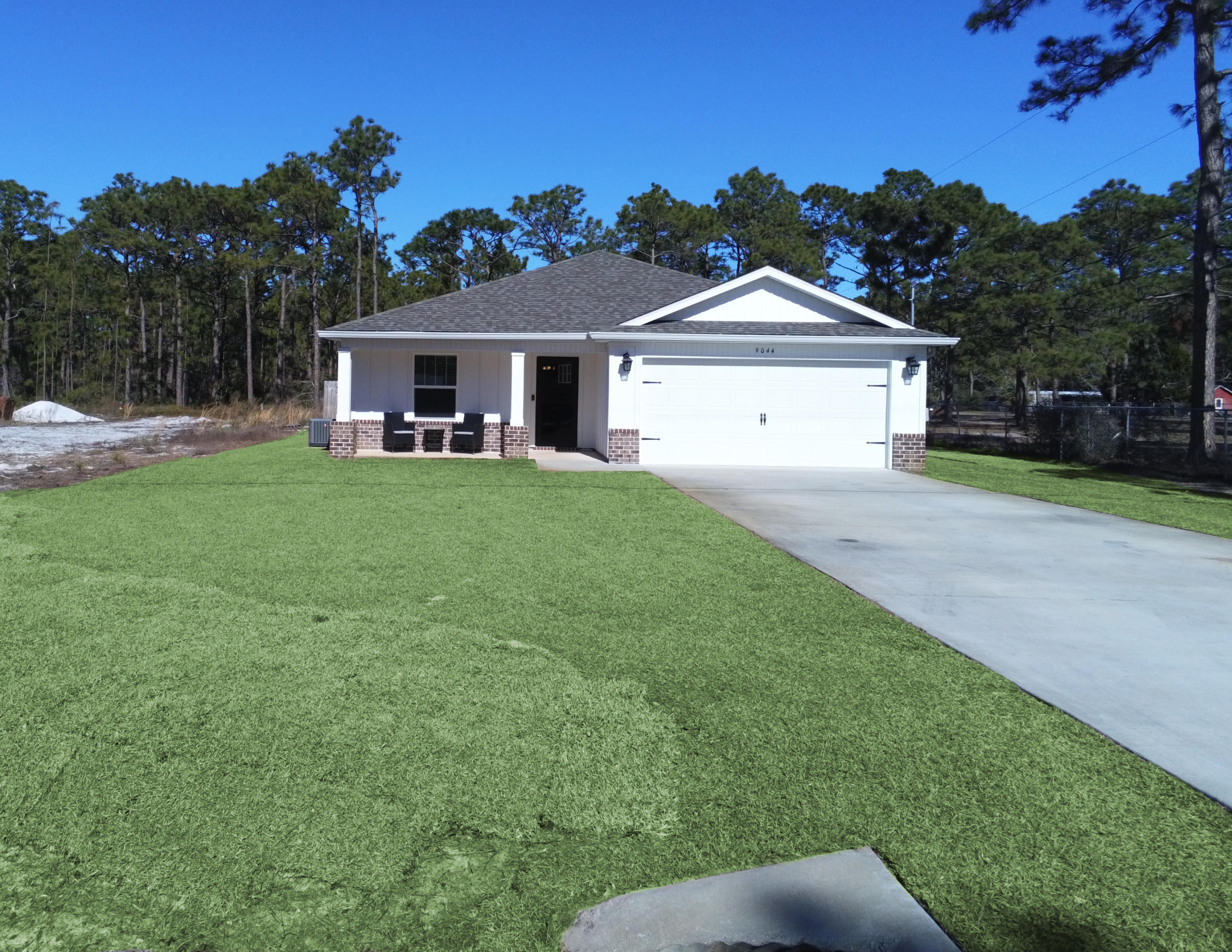 1102- EAST NAVARRE - Residential