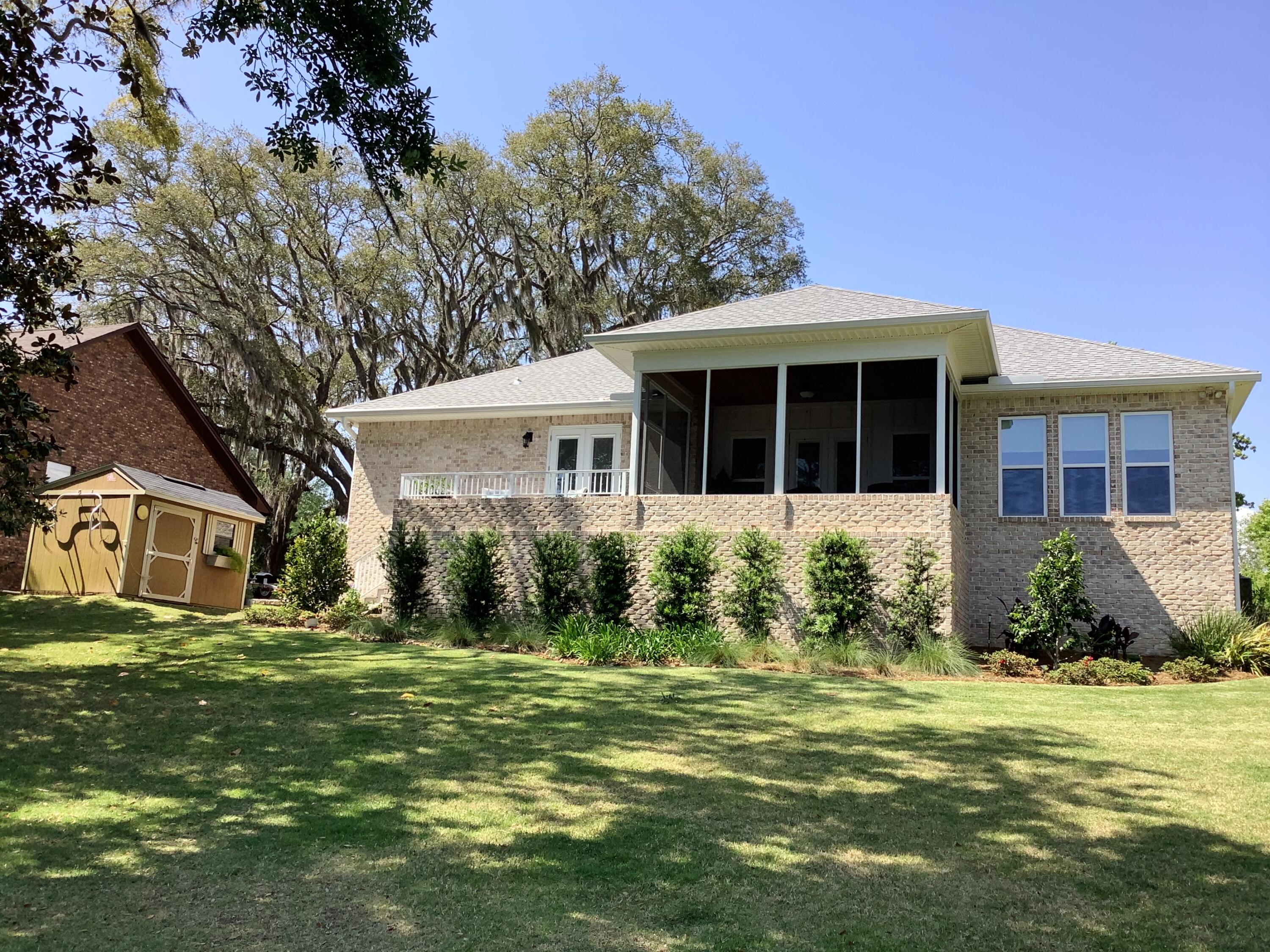 HANDS COVE - Residential