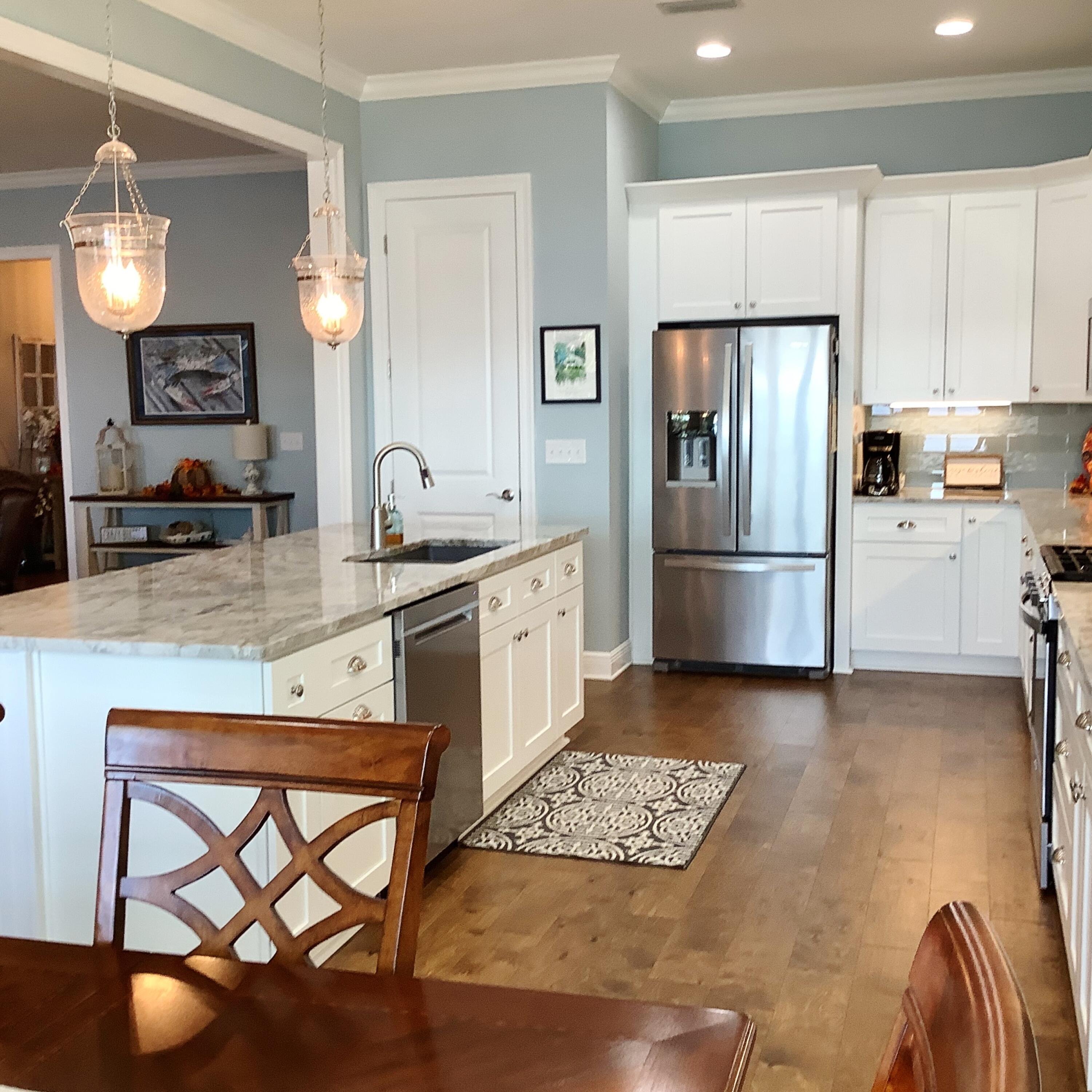 HANDS COVE - Residential