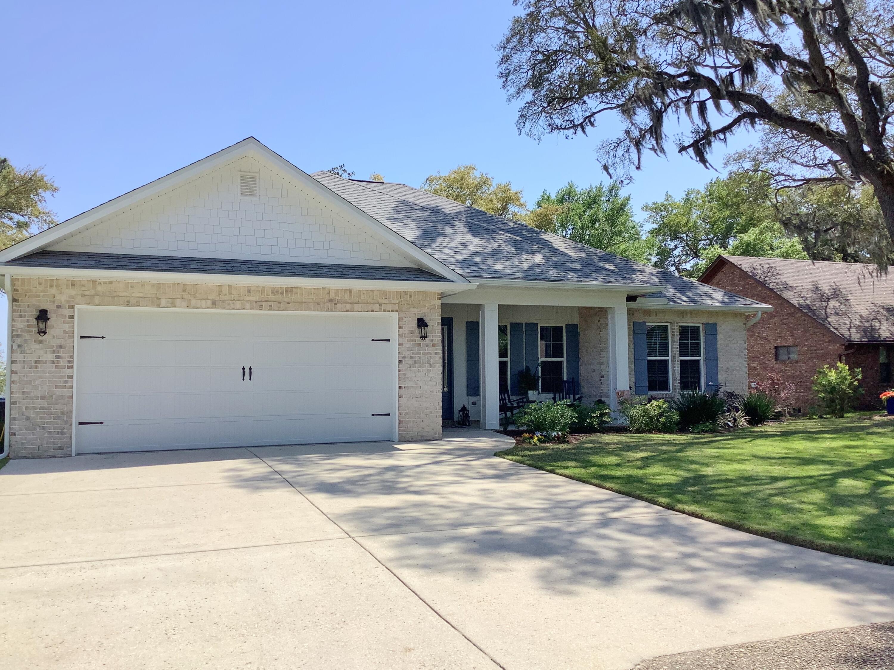 HANDS COVE - Residential