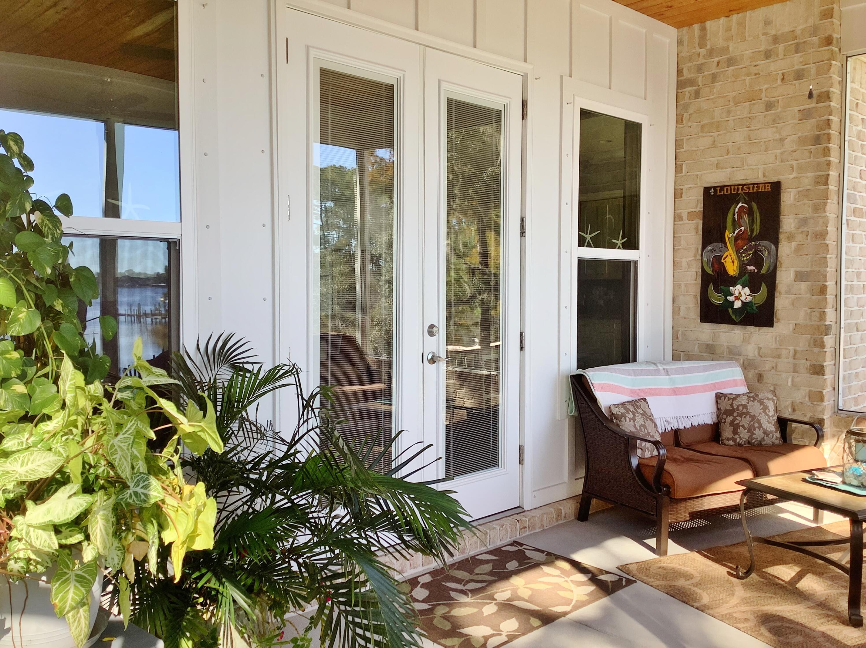 HANDS COVE - Residential