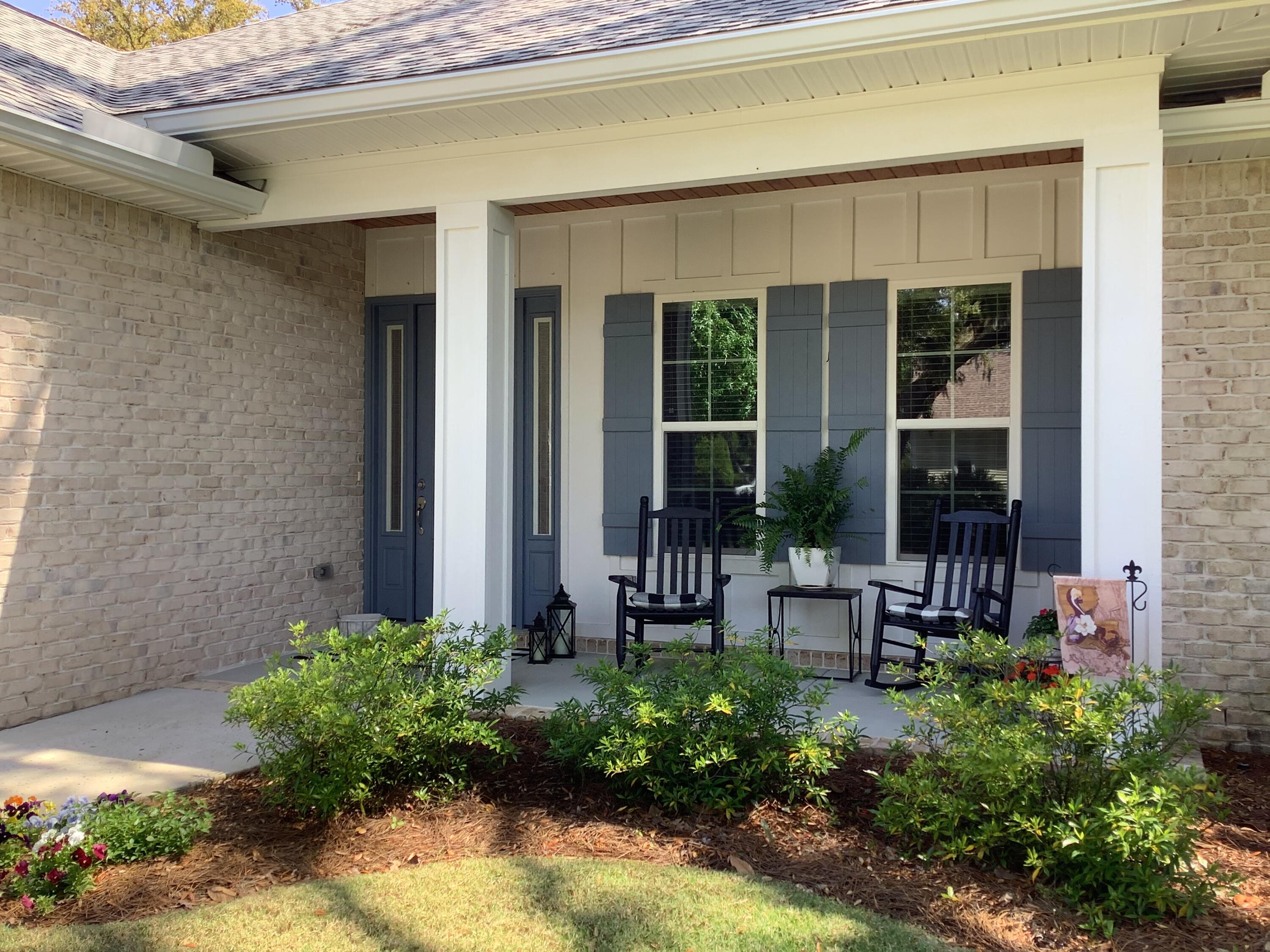 HANDS COVE - Residential