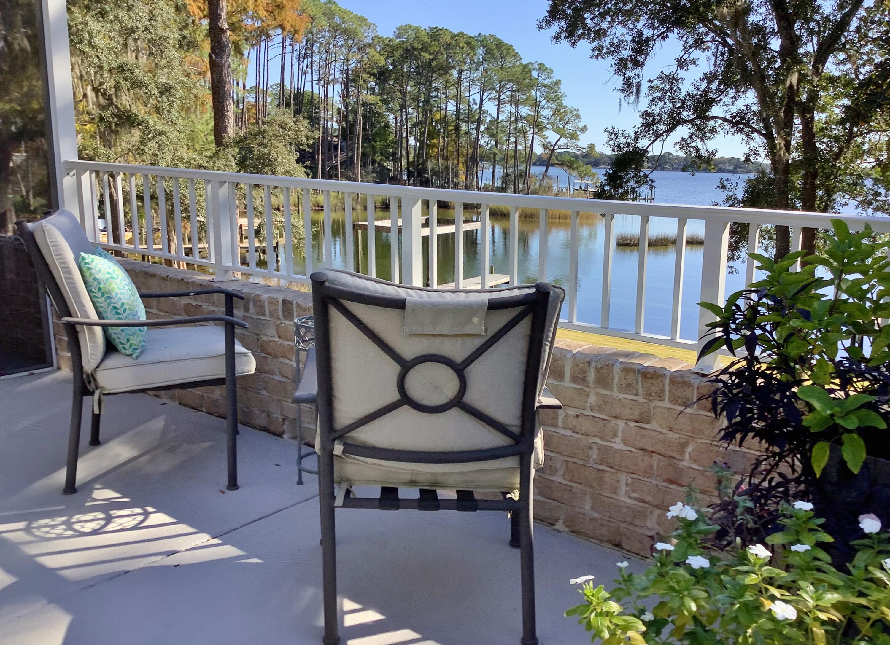 HANDS COVE - Residential