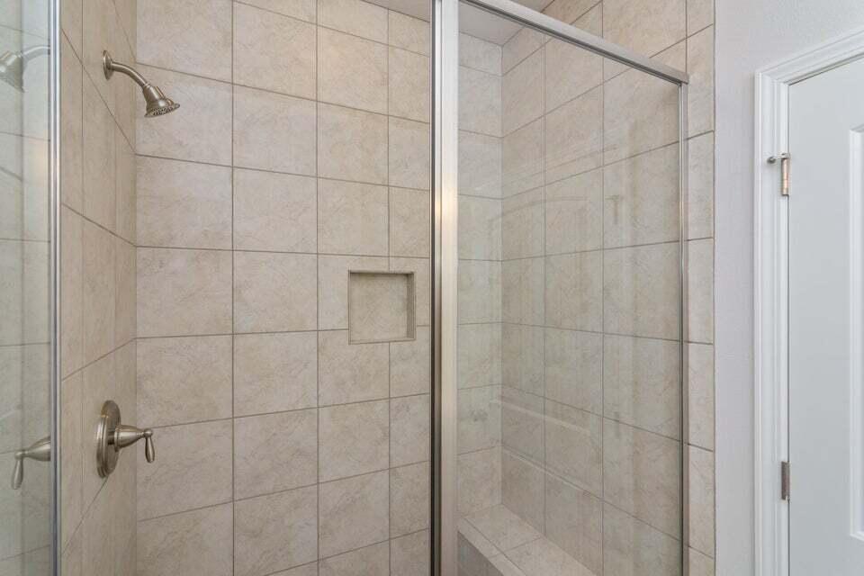 HAMMOCK BAY - Residential Lease