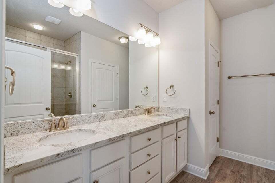 HAMMOCK BAY - Residential Lease