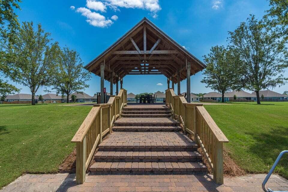 HAMMOCK BAY - Residential Lease