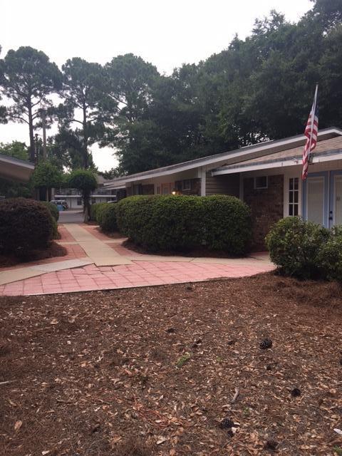 OAKLAND ADD E1/2 LOT - Residential