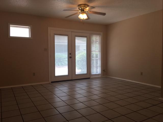 OAKLAND ADD E1/2 LOT - Residential