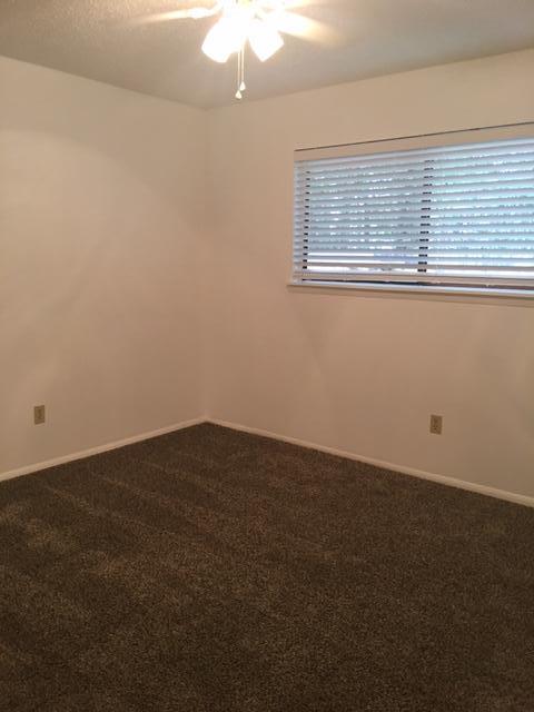 OAKLAND ADD E1/2 LOT - Residential