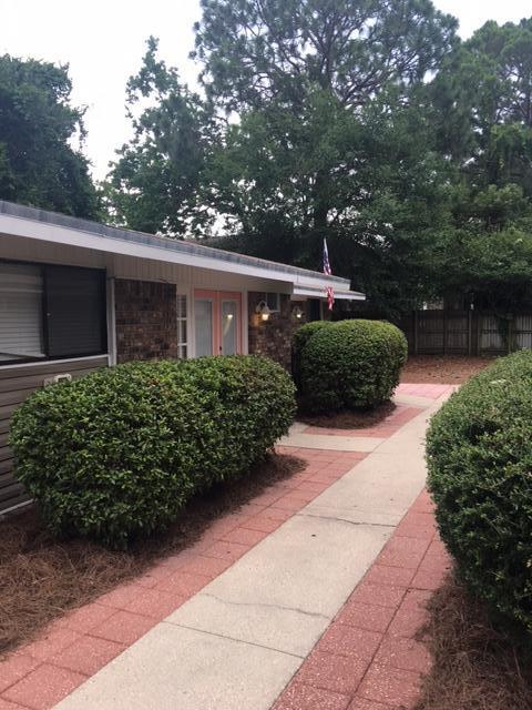 OAKLAND ADD E1/2 LOT - Residential