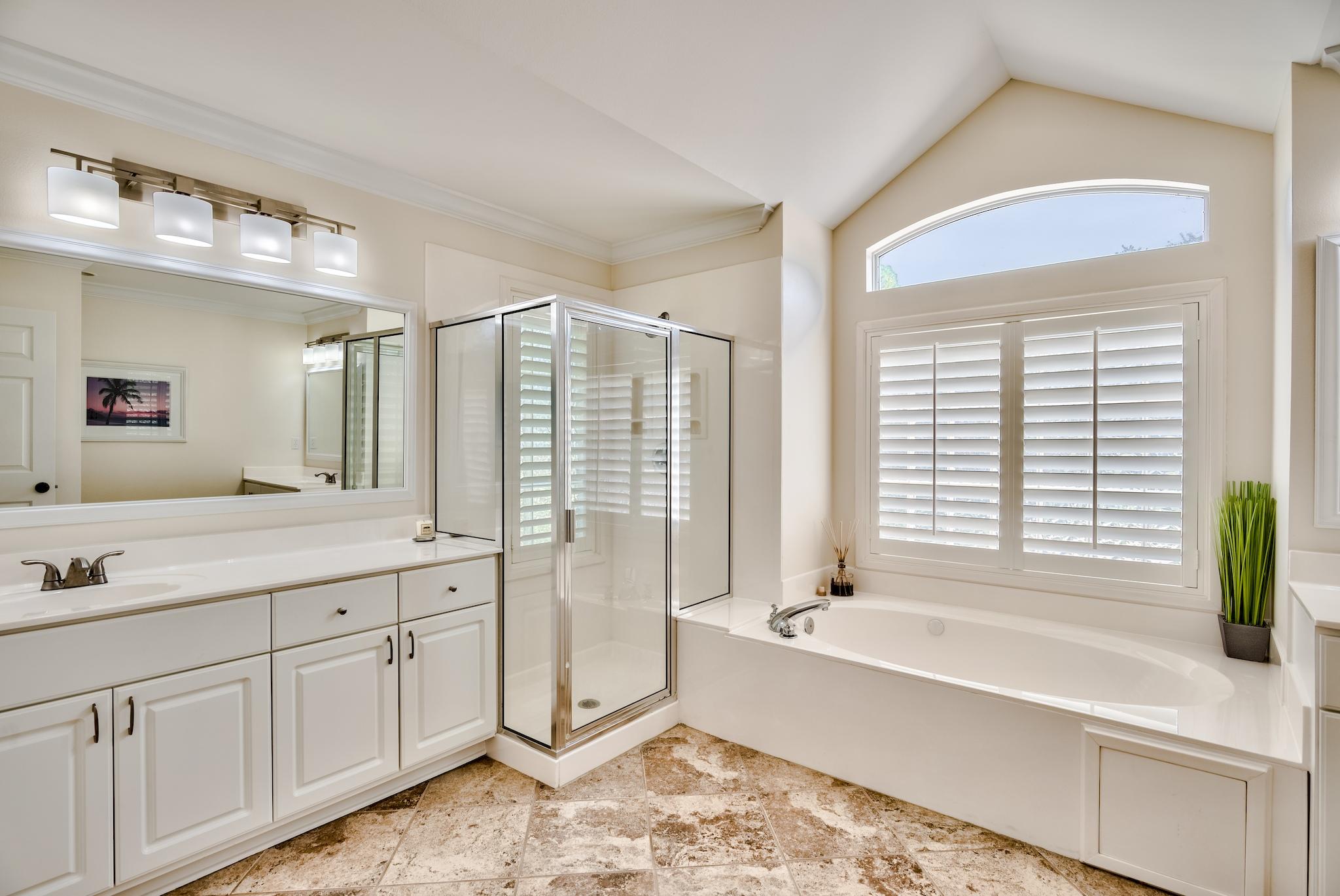 WINDSOR FOREST - Residential