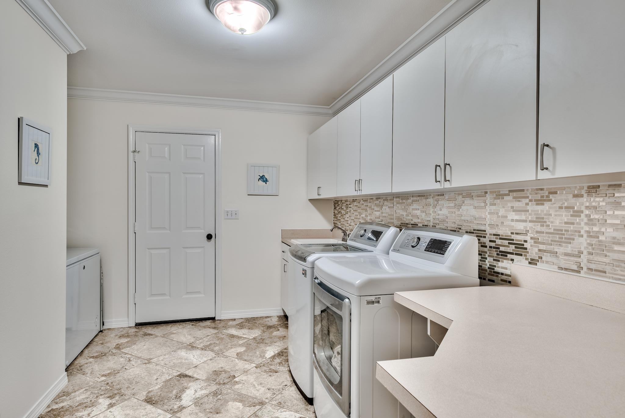 WINDSOR FOREST - Residential