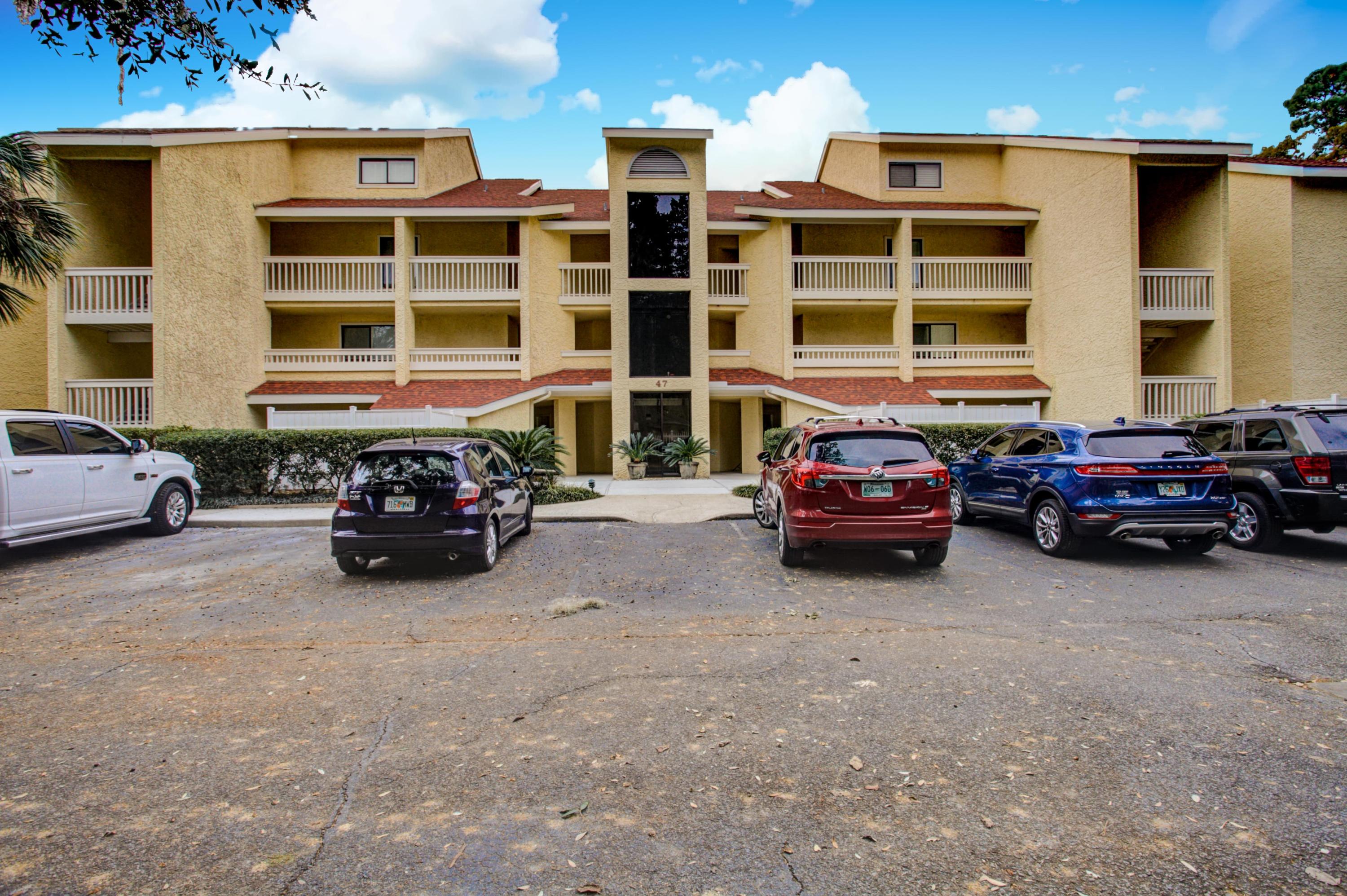 BAY VILLAS - Residential