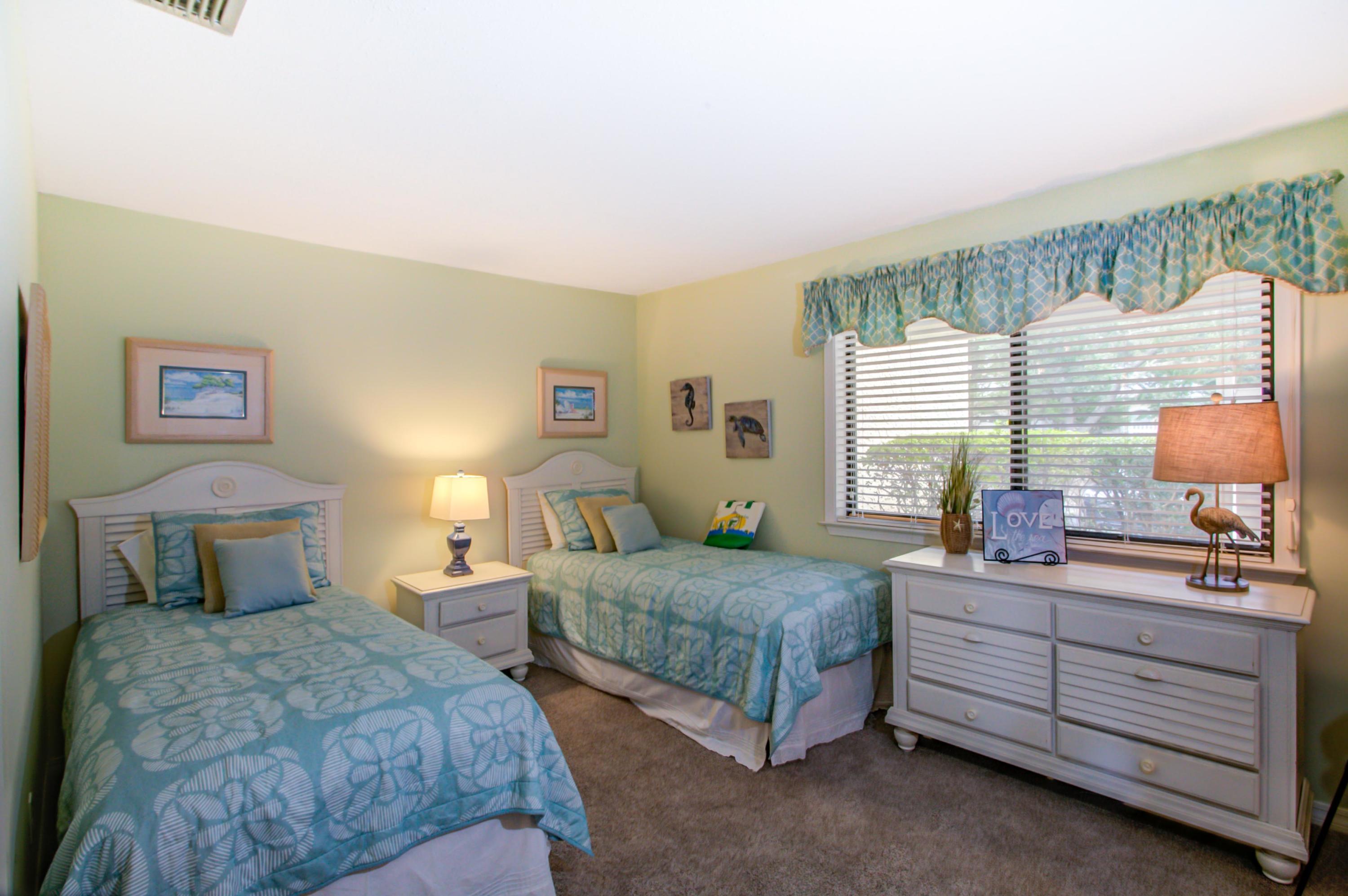 BAY VILLAS - Residential