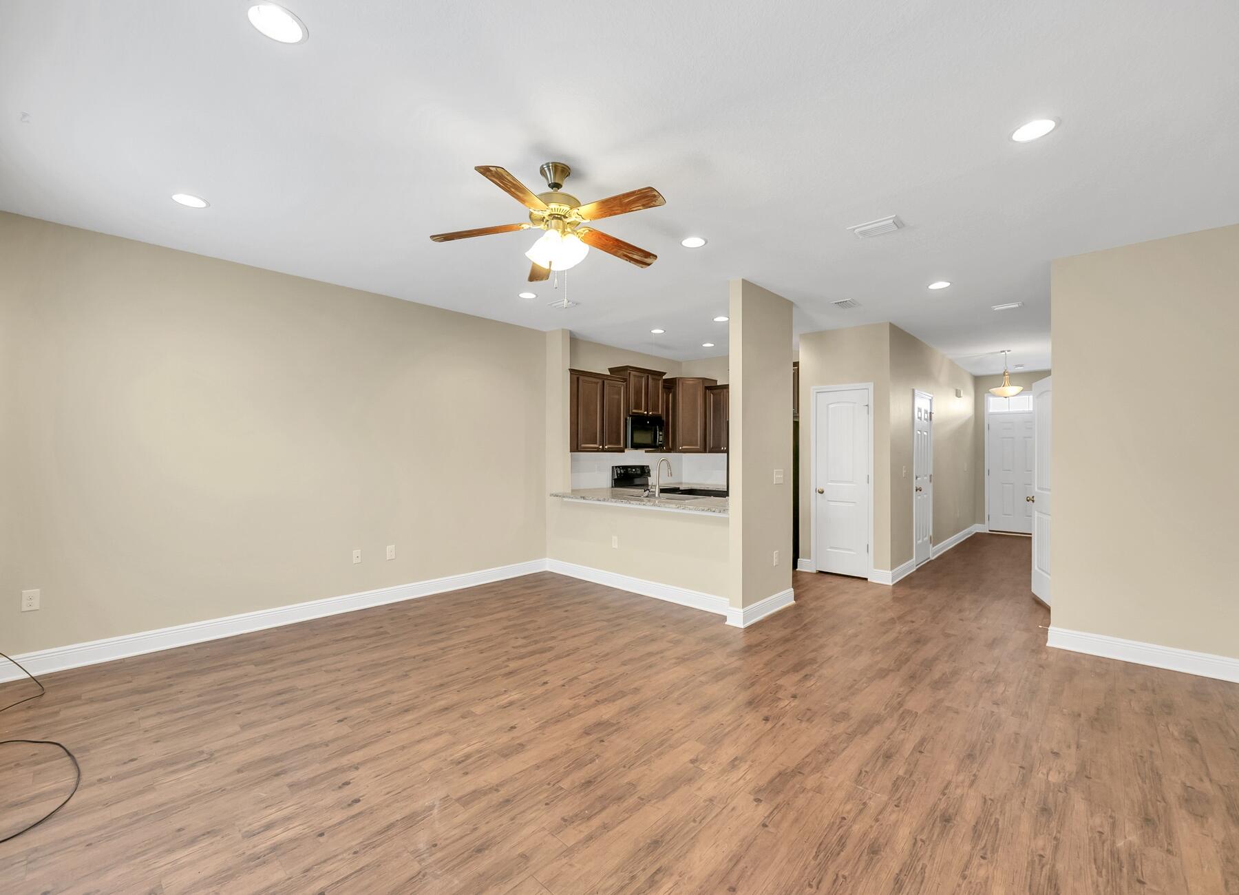 IRON HORSE T/H PH 1 - Residential