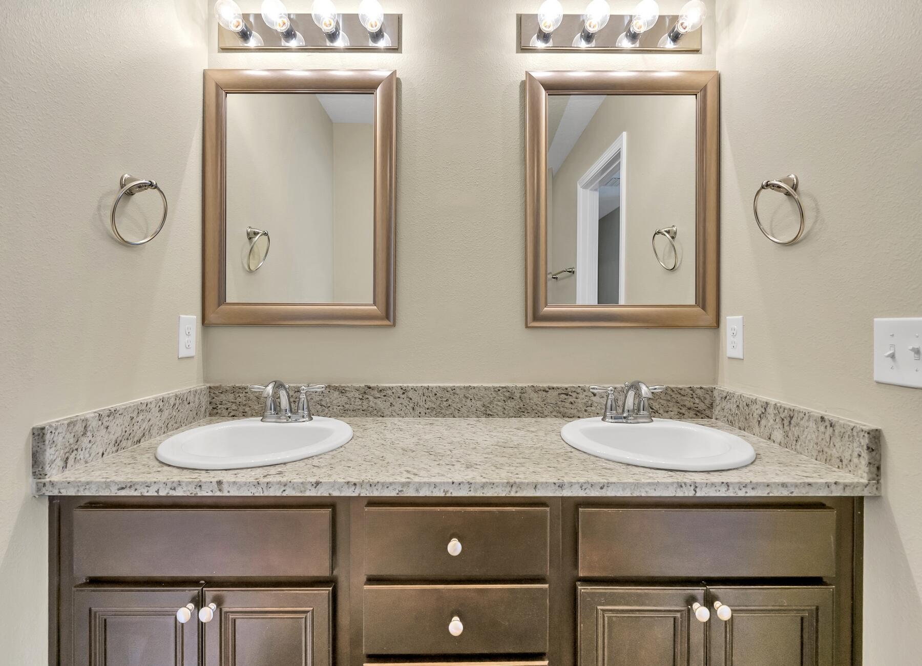 IRON HORSE T/H PH 1 - Residential