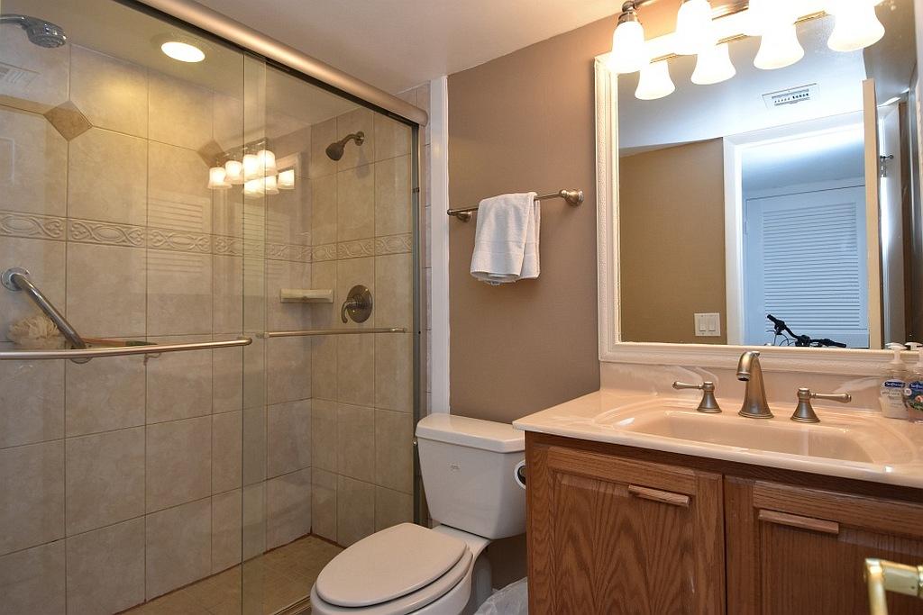 MAINSAIL CONDO PH 1 - Residential