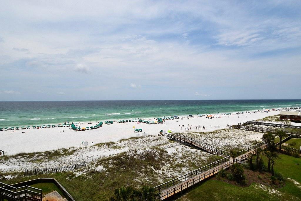 MAINSAIL CONDO PH 1 - Residential