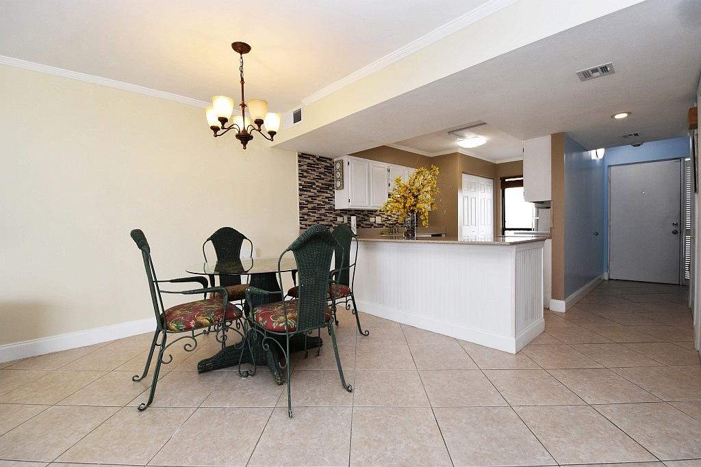 MAINSAIL CONDO PH 1 - Residential