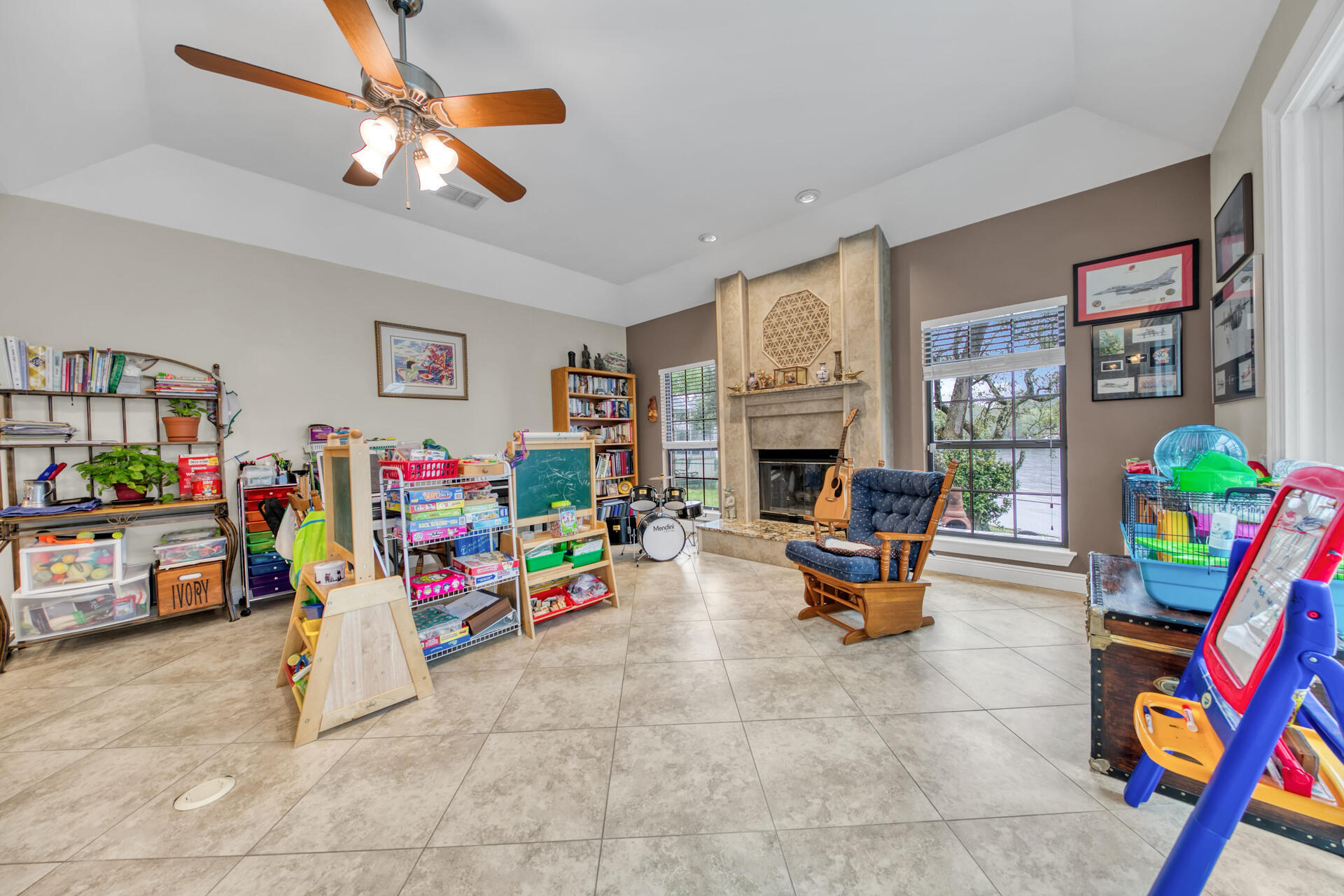 LAKE POINTE - Residential