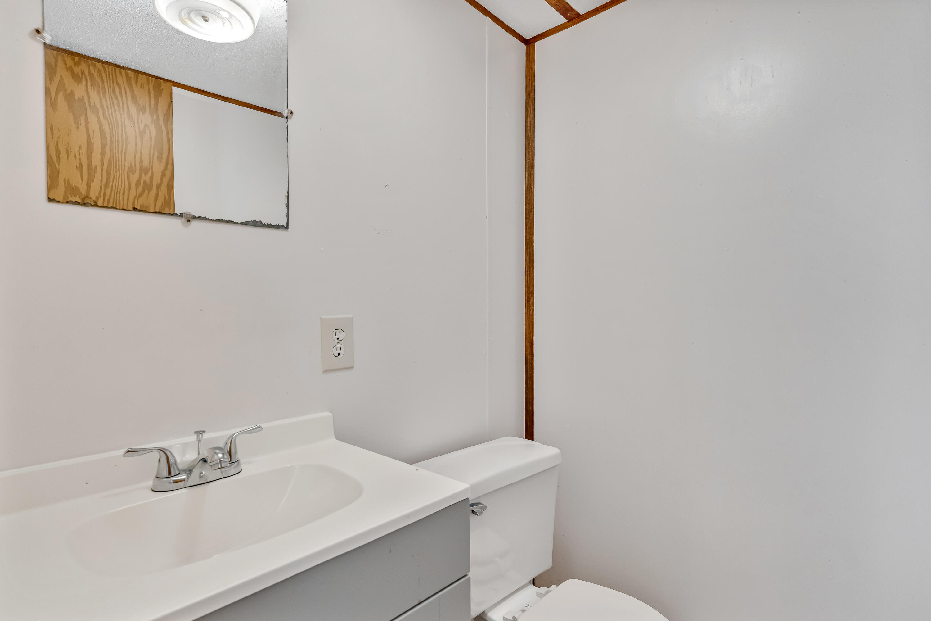 GREEN ACRES - Residential Lease