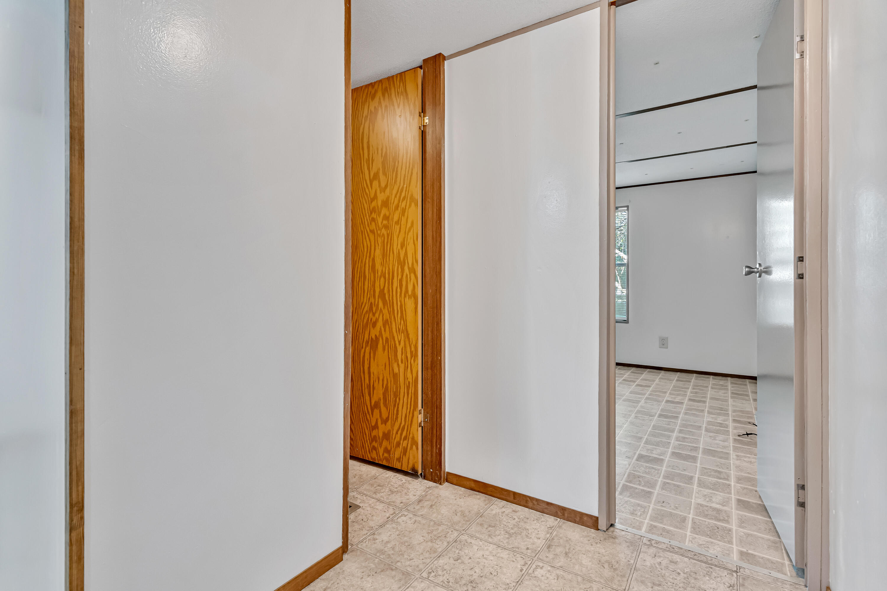 GREEN ACRES - Residential Lease