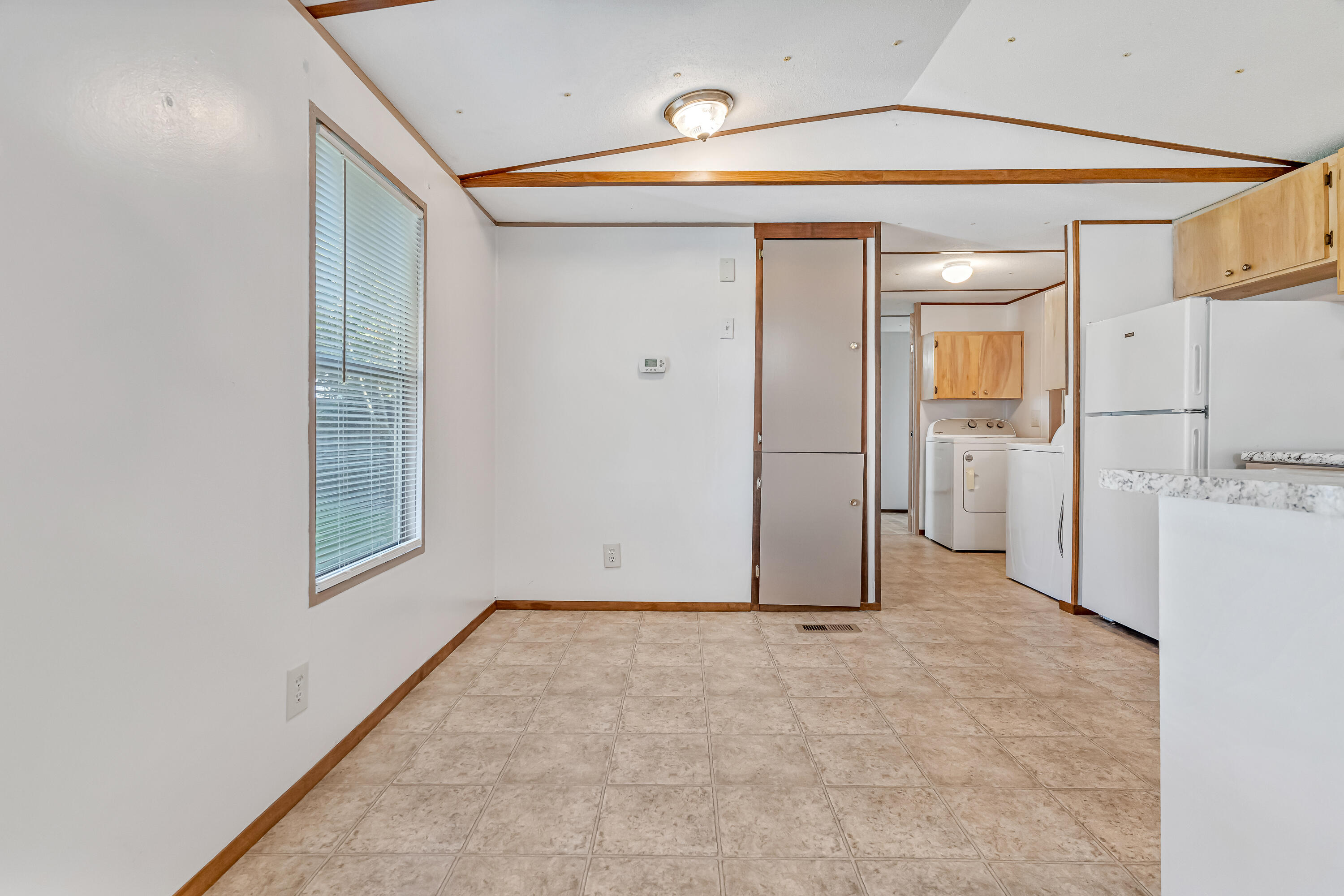 GREEN ACRES - Residential Lease