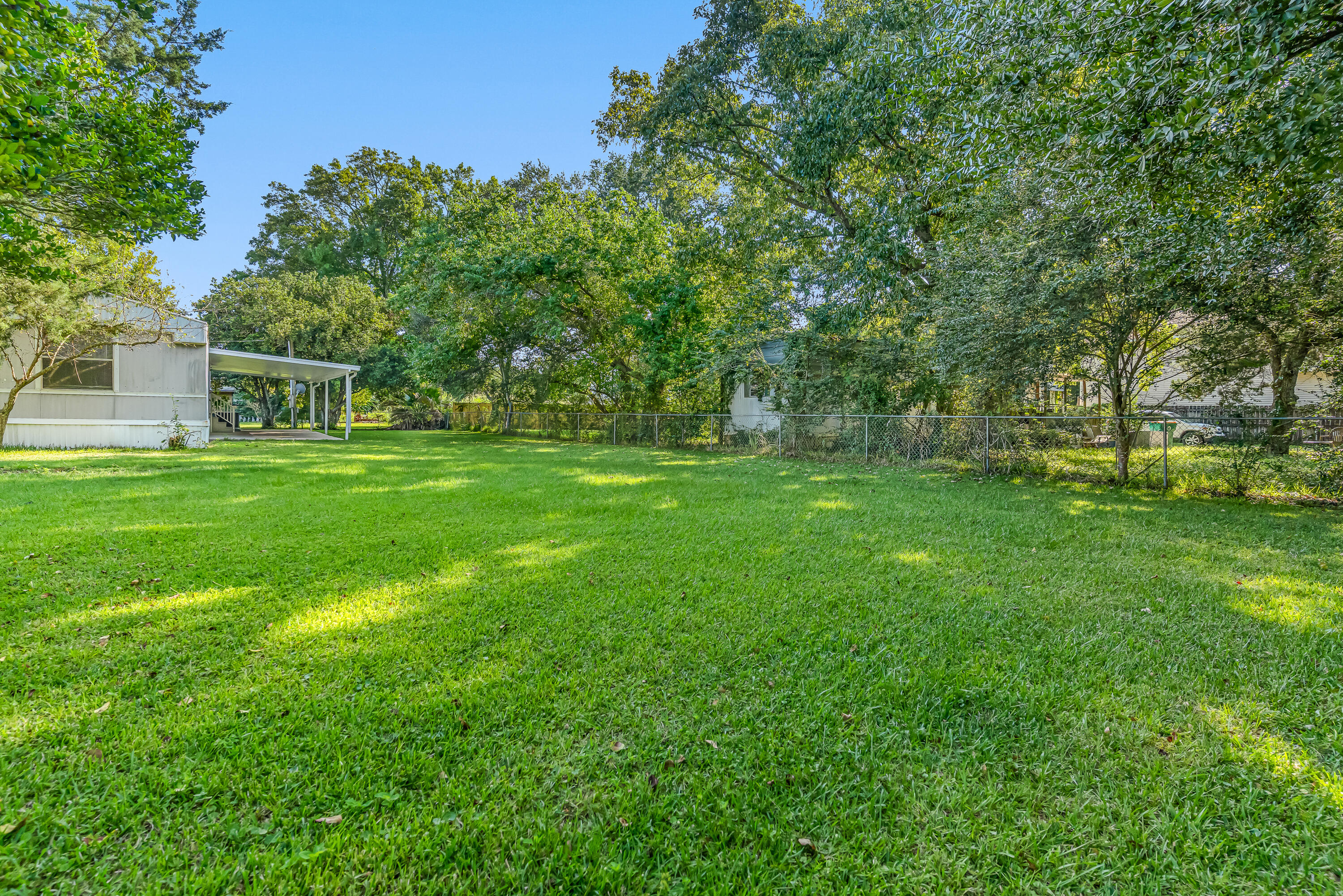 GREEN ACRES - Residential Lease