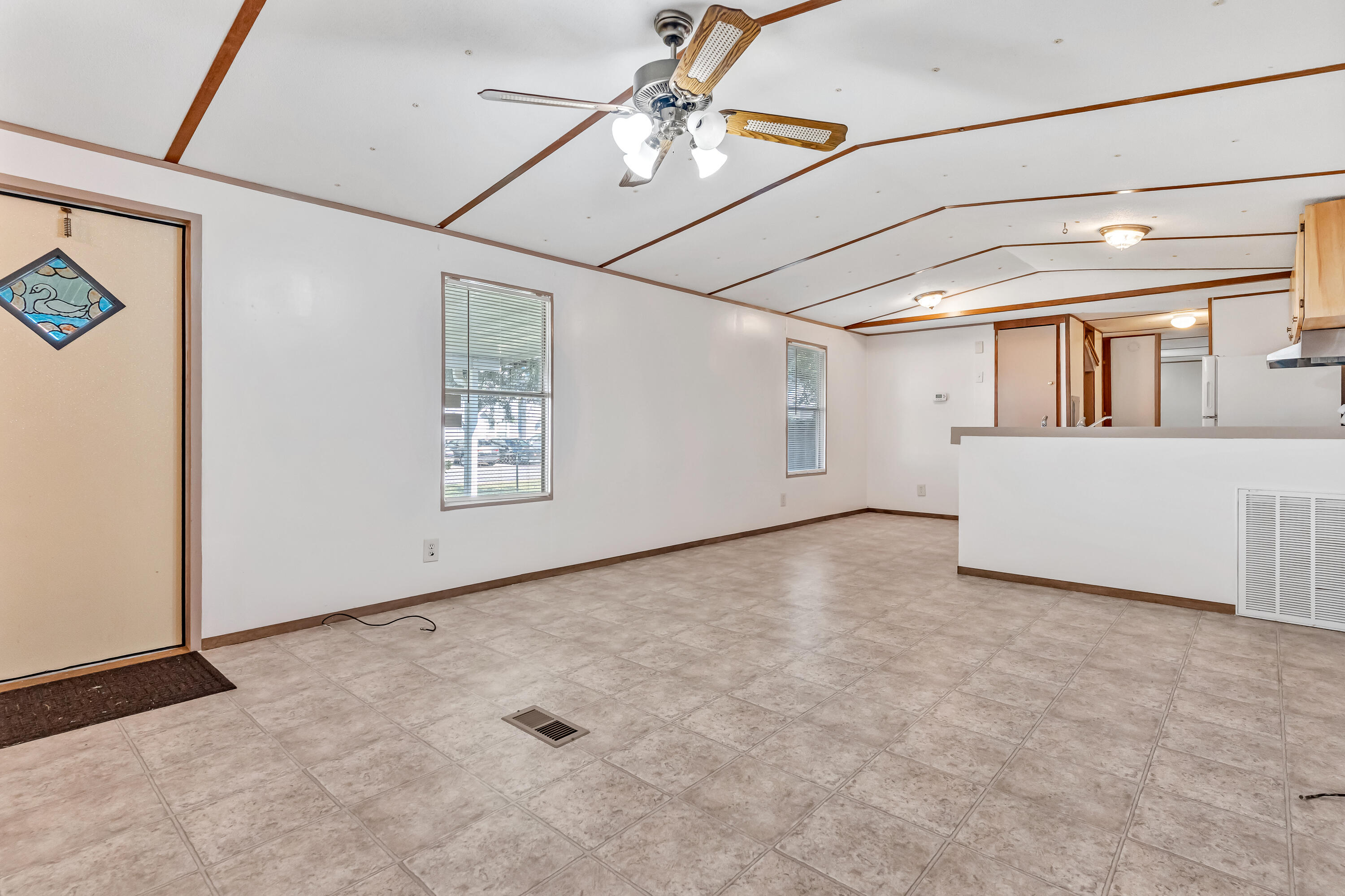 GREEN ACRES - Residential Lease