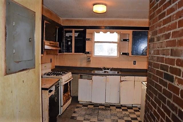 CRESTVIEW - Residential