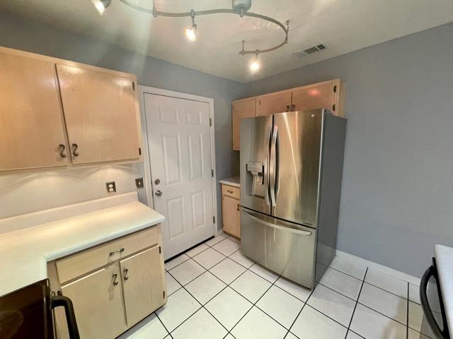 COUNTRYVIEW ESTATES - Residential Lease