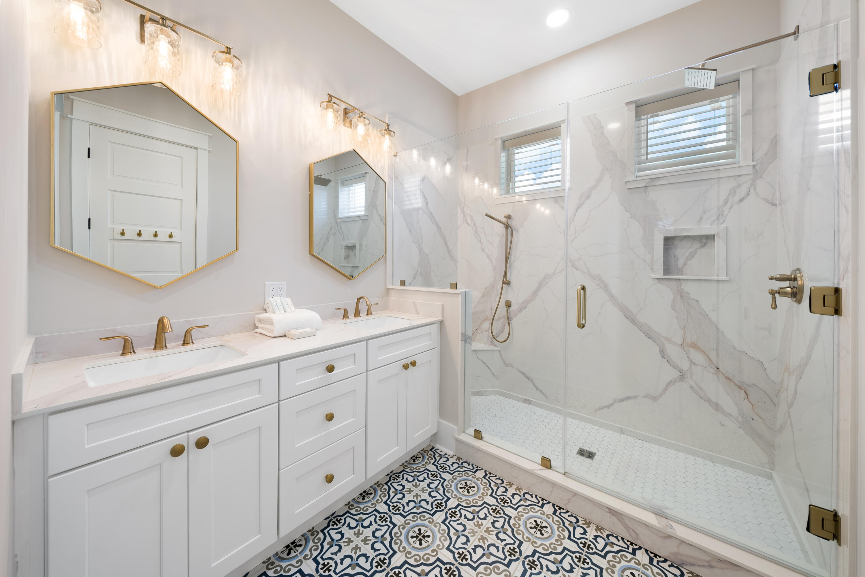 CRESCENT BEACH UNIT 1 - Residential