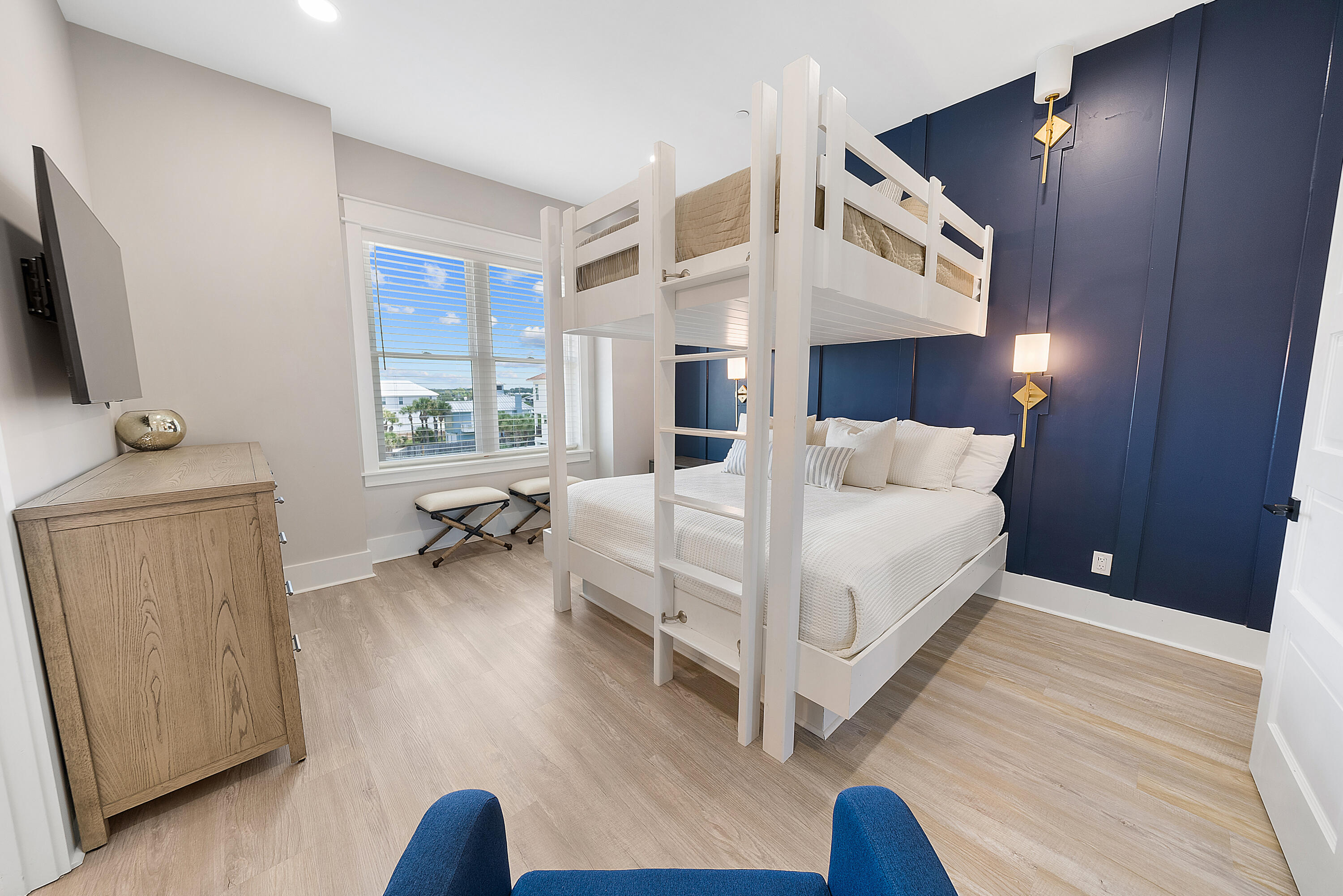 CRESCENT BEACH UNIT 1 - Residential